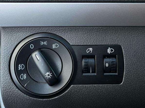Volkswagen Touran I Рестайлинг 2 с пробегом 2011 года, цена 630 000 рублей, 417988 км, компактвэн, Автокод Объявления