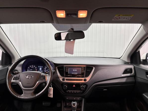 Hyundai Solaris II с пробегом 2018 года, цена 1 397 000 рублей, 125173 км, седан, Автокод Объявления