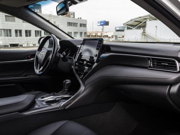 Toyota Camry VIII (XV70) Рестайлинг с пробегом 2021 года, цена 3 190 000 рублей, 56160 км, седан, Автокод Объявления