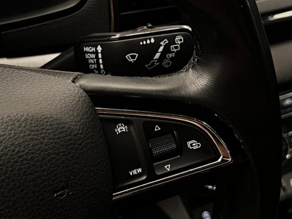 Skoda Karoq I с пробегом 2020 года, цена 2 185 000 рублей, 110564 км, внедорожник, Автокод Объявления