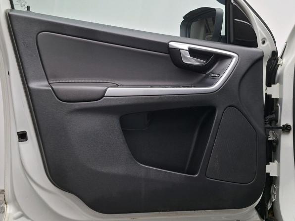 Volvo XC60 I Рестайлинг с пробегом 2014 года, цена 1 699 000 рублей, 220000 км, внедорожник, Автокод Объявления