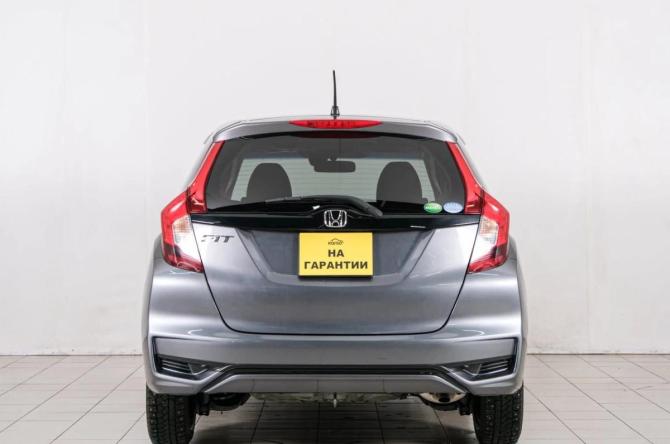 Honda Fit III Рестайлинг с пробегом 2019 года, цена 1 349 000 рублей, 18584 км, хэтчбек, Автокод Объявления