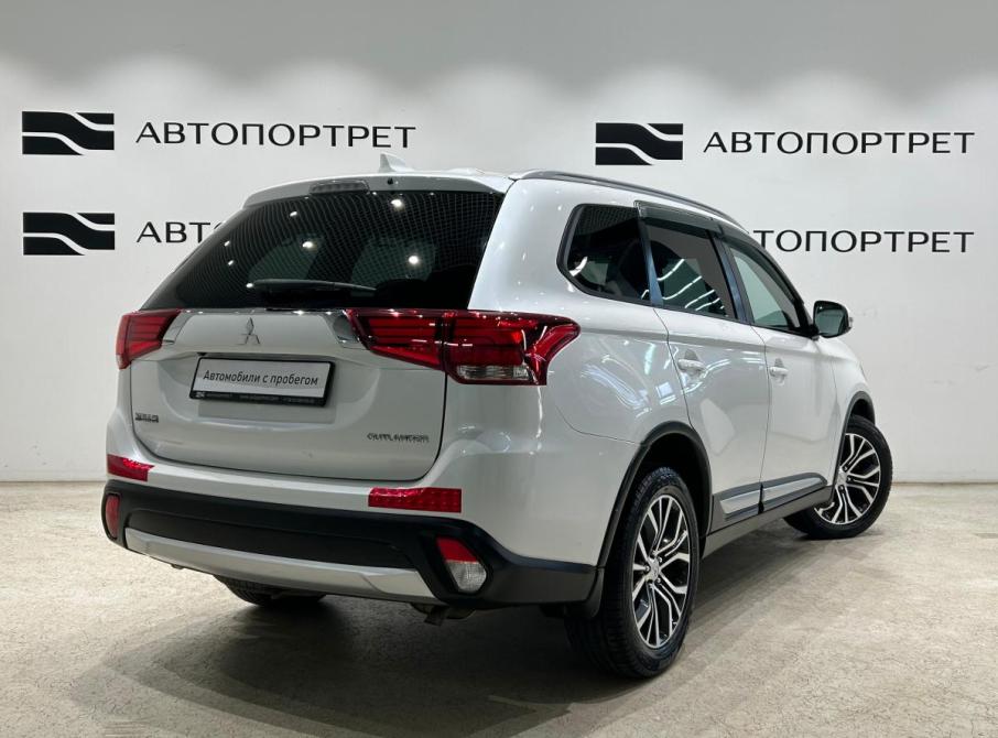 Mitsubishi Outlander III Рестайлинг 3 Санкт-Петербург  - изображение 7