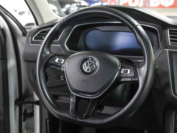 Volkswagen Tiguan II с пробегом 2018 года, цена 3 049 000 рублей, 74059 км, внедорожник, Автокод Объявления