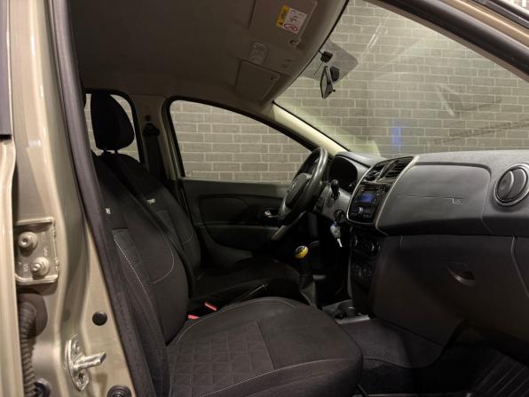 Renault Sandero II с пробегом 2016 года, цена 930 000 рублей, 154480 км, хэтчбек, Автокод Объявления