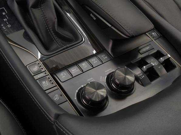 Lexus LX III Рестайлинг 2 с пробегом 2020 года, цена 9 020 000 рублей, 111230 км, внедорожник, Автокод Объявления