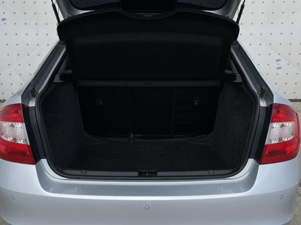 Skoda Rapid I с пробегом 2014 года, цена 1 090 000 рублей, 140419 км, лифтбек, Автокод Объявления