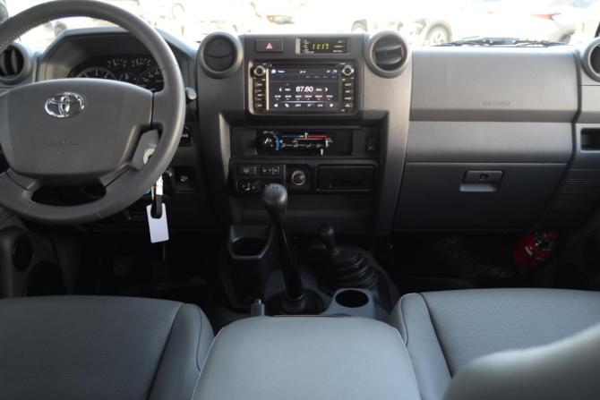 Toyota Land Cruiser 70 Series Рестайлинг 1 с пробегом 2015 года, цена 9 450 000 рублей, 2059 км, внедорожник, Автокод Объявления