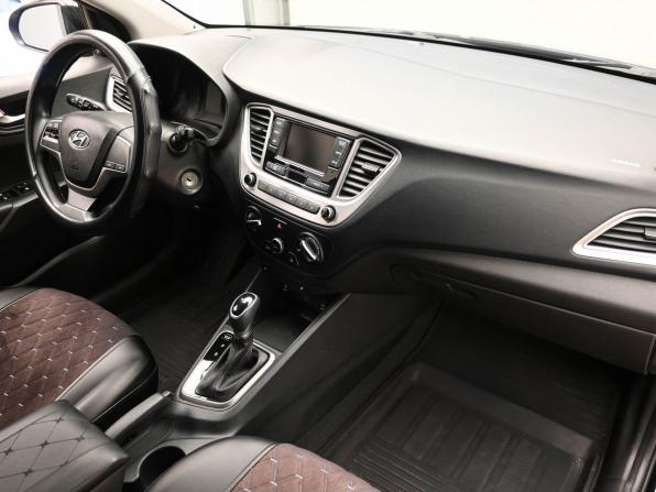 Hyundai Solaris II с пробегом 2019 года, цена 1 559 000 рублей, 103447 км, седан, Автокод Объявления