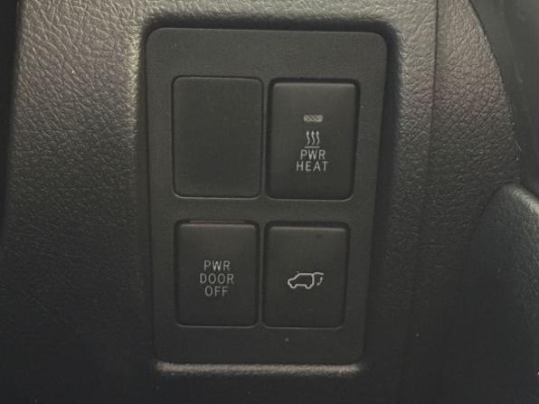 Toyota Land Cruiser 200 Series Рестайлинг 1 с пробегом 2015 года, цена 4 280 000 рублей, 161000 км, внедорожник, Автокод Объявления