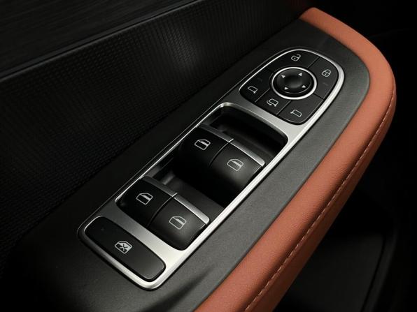 Omoda C5 I с пробегом 2022 года, цена 1 654 300 рублей, 33465 км, внедорожник, Автокод Объявления