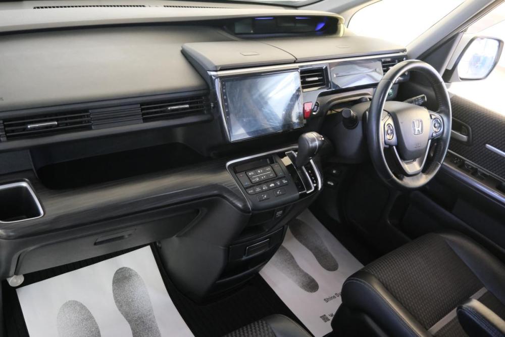 Honda Stepwgn V Омск  - изображение 18