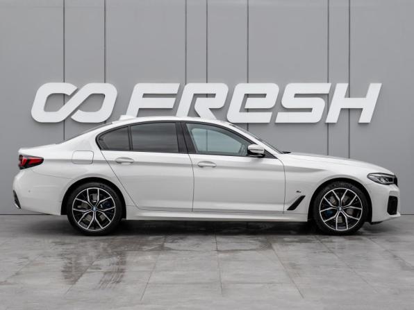 BMW 5 серии VII (G30/G31/G38) Рестайлинг с пробегом 2021 года, цена 6 148 000 рублей, 66850 км, седан, Автокод Объявления