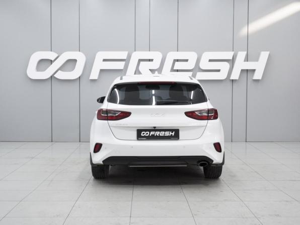Kia Ceed III Рестайлинг с пробегом 2022 года, цена 1 900 000 рублей, 84654 км, хэтчбек, Автокод Объявления