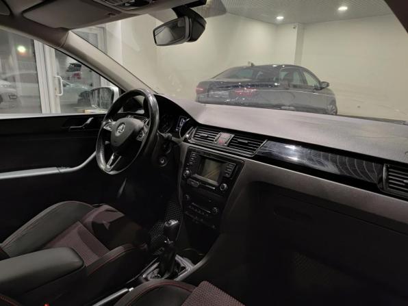 Skoda Rapid I с пробегом 2015 года, цена 1 050 000 рублей, 96314 км, лифтбек, Автокод Объявления