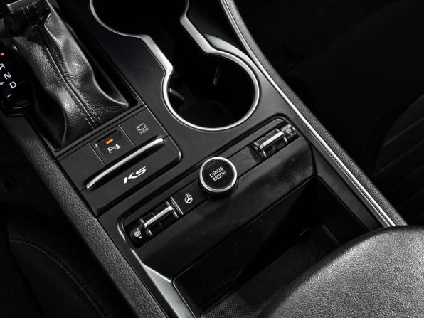 Kia K5 III с пробегом 2020 года, цена 2 020 000 рублей, 137641 км, седан, Автокод Объявления