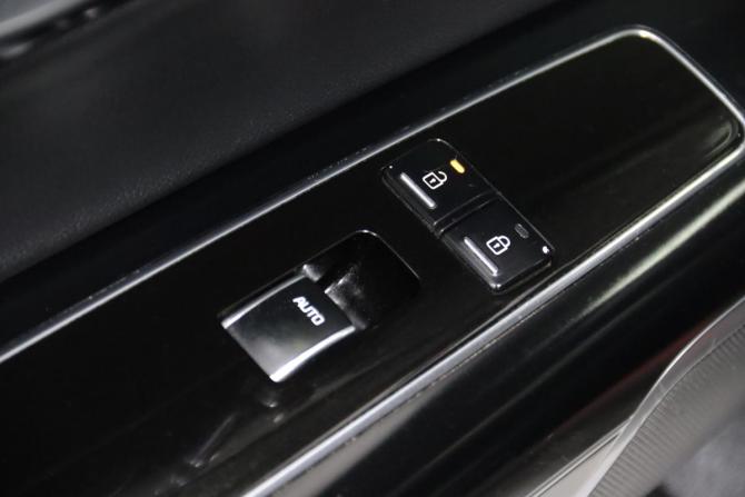 Kia Quoris I с пробегом 2013 года, цена 1 555 550 рублей, 181757 км, седан, Автокод Объявления