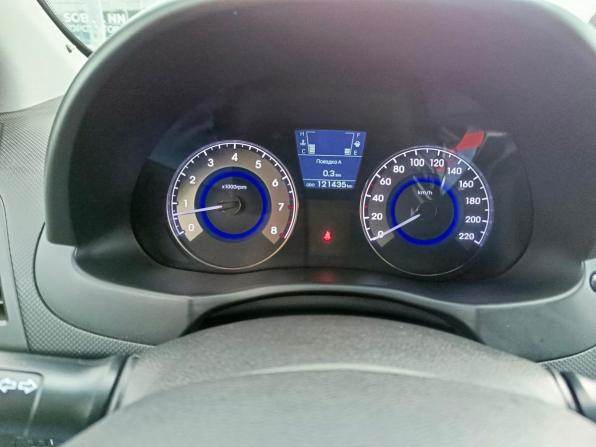 Hyundai Solaris I Рестайлинг с пробегом 2014 года, цена 849 995 рублей, 121332 км, хэтчбек, Автокод Объявления