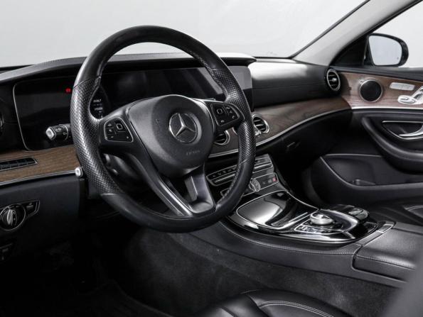 Mercedes-Benz E-Класс V (W213 S213 C238) с пробегом 2017 года, цена 3 100 000 рублей, 172324 км, седан, Автокод Объявления