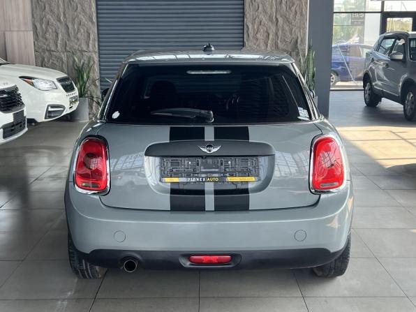 Mini Hatch III (F55/F56) с пробегом 2016 года, цена 1 400 000 рублей, 82000 км, хэтчбек, Автокод Объявления