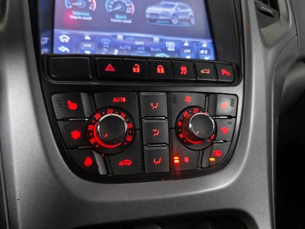Opel Astra J Рестайлинг с пробегом 2014 года, цена 699 000 рублей, 238487 км, универсал, Автокод Объявления