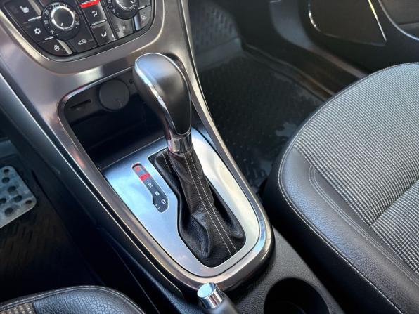 Opel Astra J с пробегом 2012 года, цена 609 000 рублей, 245812 км, универсал, Автокод Объявления