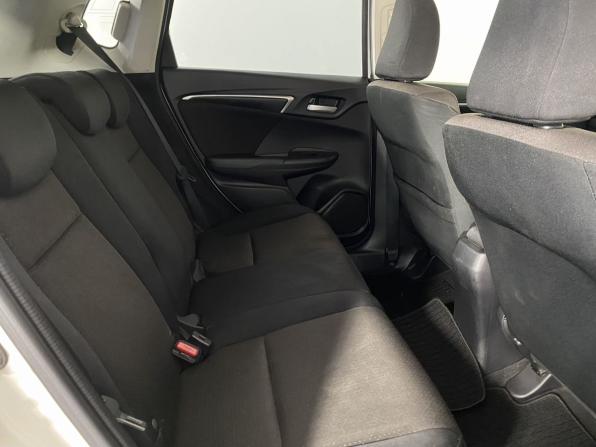 Honda Fit III с пробегом 2016 года, цена 1 070 000 рублей, 138953 км, хэтчбек, Автокод Объявления