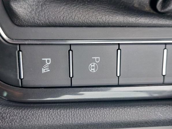 Volkswagen Tiguan II с пробегом 2018 года, цена 2 580 000 рублей, 83000 км, внедорожник, Автокод Объявления