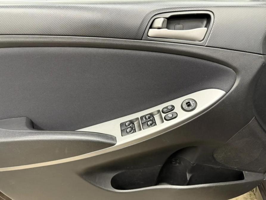 Hyundai Solaris I Рестайлинг Набережные Челны  - изображение 6