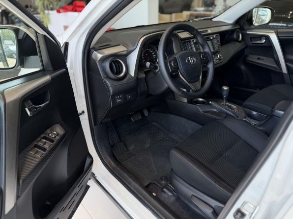 Toyota RAV4 IV (XA40) с пробегом 2015 года, цена 1 990 000 рублей, 43437 км, внедорожник, Автокод Объявления