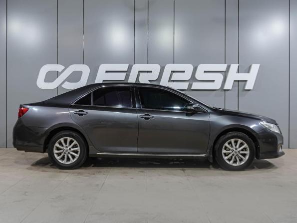 Toyota Camry VII (XV50) с пробегом 2013 года, цена 1 349 000 рублей, 239693 км, седан, Автокод Объявления