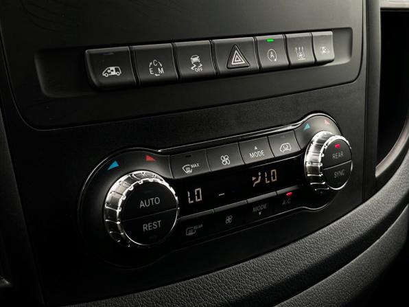 Mercedes-Benz Vito III (W447) с пробегом 2017 года, цена 4 746 300 рублей, 65164 км, минивэн, Автокод Объявления