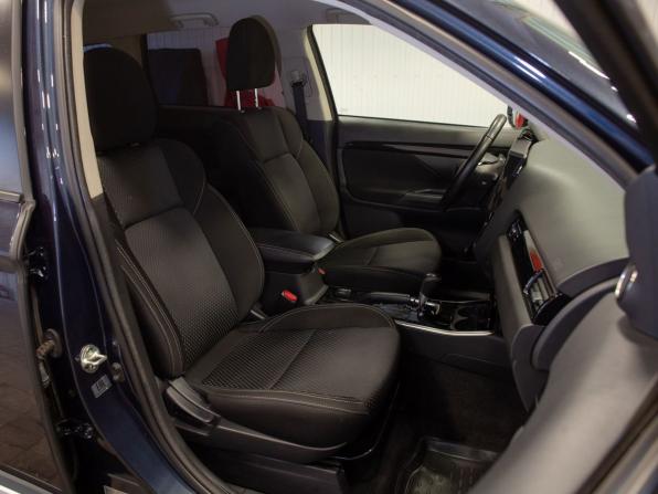 Mitsubishi Outlander III Рестайлинг 3 с пробегом 2019 года, цена 2 295 000 рублей, 110235 км, внедорожник, Автокод Объявления