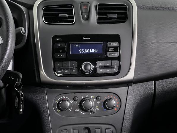 Renault Logan II Рестайлинг с пробегом 2021 года, цена 1 250 000 рублей, 85107 км, седан, Автокод Объявления