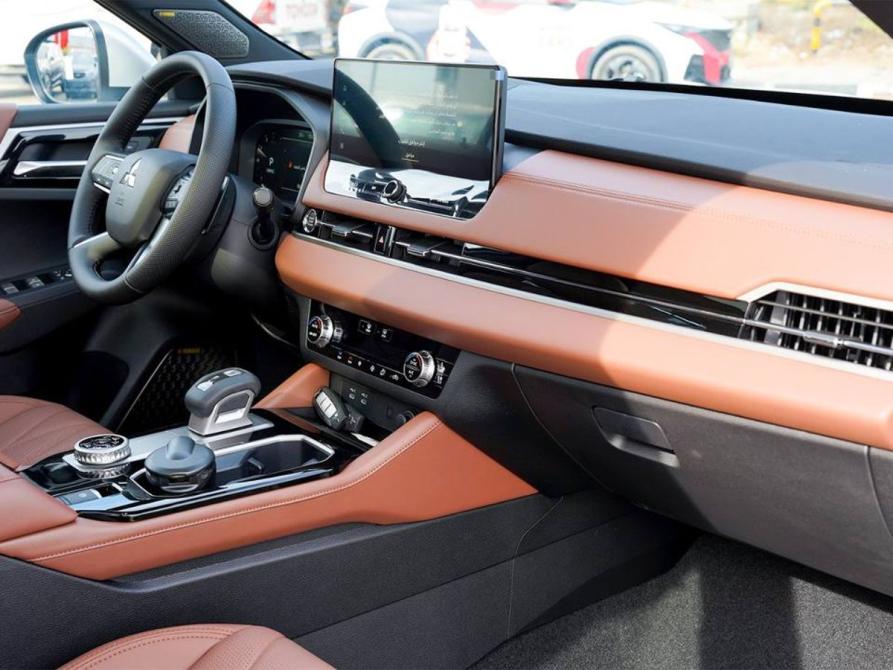 Mitsubishi Outlander IV Рестайлинг Самара  - изображение 13