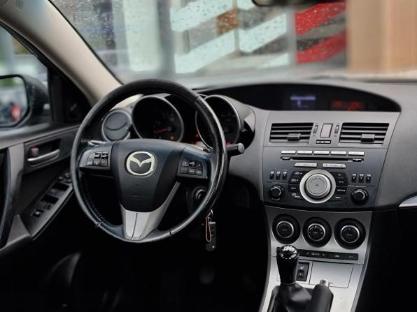 Mazda 3 II (BL) Рестайлинг с пробегом 2011 года, цена 719 000 рублей, 232026 км, седан, Автокод Объявления