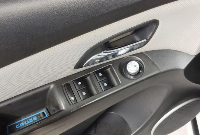 Chevrolet Cruze I с пробегом 2012 года, цена 600 000 рублей, 248266 км, хэтчбек, Автокод Объявления