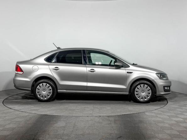 Volkswagen Polo V Рестайлинг с пробегом 2018 года, цена 1 017 900 рублей, 82474 км, седан, Автокод Объявления