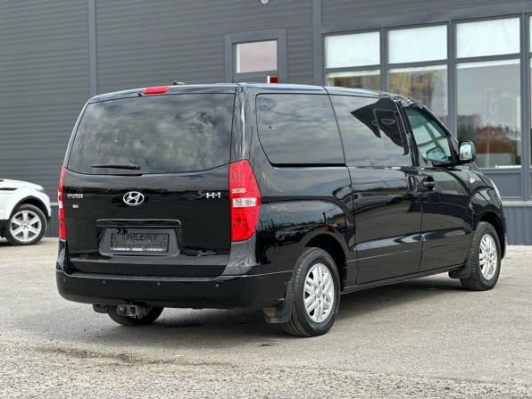 Hyundai H-1 II Рестайлинг с пробегом 2016 года, цена 1 780 000 рублей, 382060 км, минивэн, Автокод Объявления