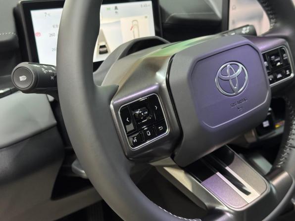 Toyota RAV4 VI (XA60) с пробегом 2026 года, цена 4 140 000 рублей, 57 км, внедорожник, Автокод Объявления