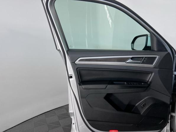 Volkswagen Teramont I с пробегом 2018 года, цена 2 549 000 рублей, 165000 км, внедорожник, Автокод Объявления