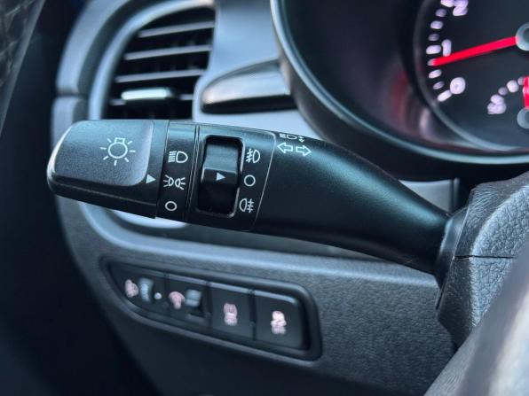 Kia Rio IV с пробегом 2017 года, цена 950 000 рублей, 176082 км, седан, Автокод Объявления