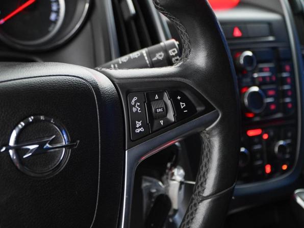 Opel Astra J Рестайлинг с пробегом 2012 года, цена 1 150 000 рублей, 152241 км, хэтчбек, Автокод Объявления