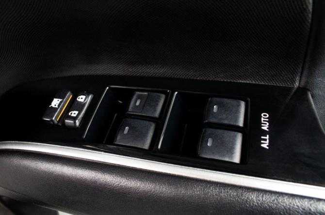 Toyota Estima III с пробегом 2014 года, цена 2 349 000 рублей, 194000 км, минивэн, Автокод Объявления