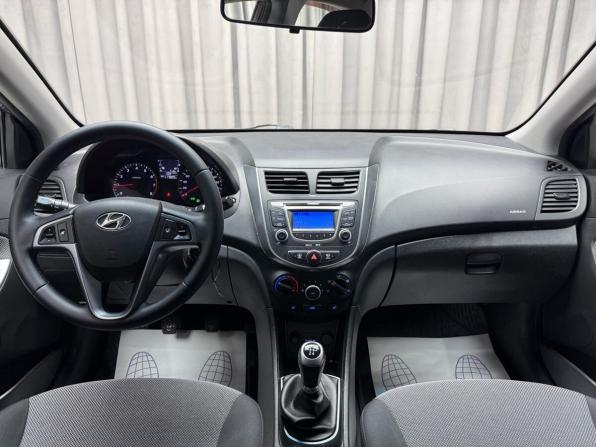 Hyundai Solaris I с пробегом 2013 года, цена 899 000 рублей, 117888 км, седан, Автокод Объявления
