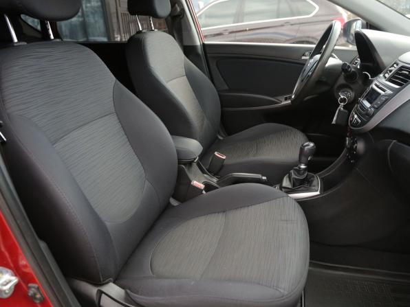 Hyundai Solaris I Рестайлинг с пробегом 2015 года, цена 965 000 рублей, 96000 км, хэтчбек, Автокод Объявления