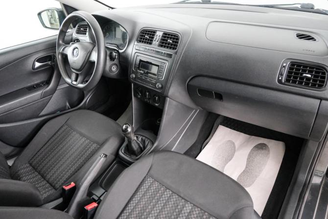 Volkswagen Polo V Рестайлинг с пробегом 2016 года, цена 899 000 рублей, 185000 км, седан, Автокод Объявления