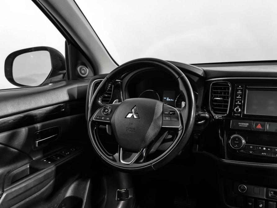 Mitsubishi Outlander III Рестайлинг 2 Санкт-Петербург  - изображение 14