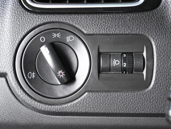 Volkswagen Polo V Рестайлинг с пробегом 2019 года, цена 1 579 000 рублей, 120347 км, седан, Автокод Объявления