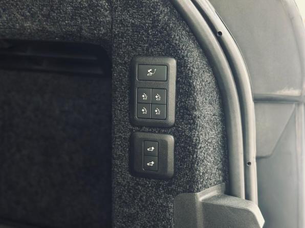 Land Rover Range Rover IV Рестайлинг с пробегом 2018 года, цена 5 990 000 рублей, 161531 км, внедорожник, Автокод Объявления